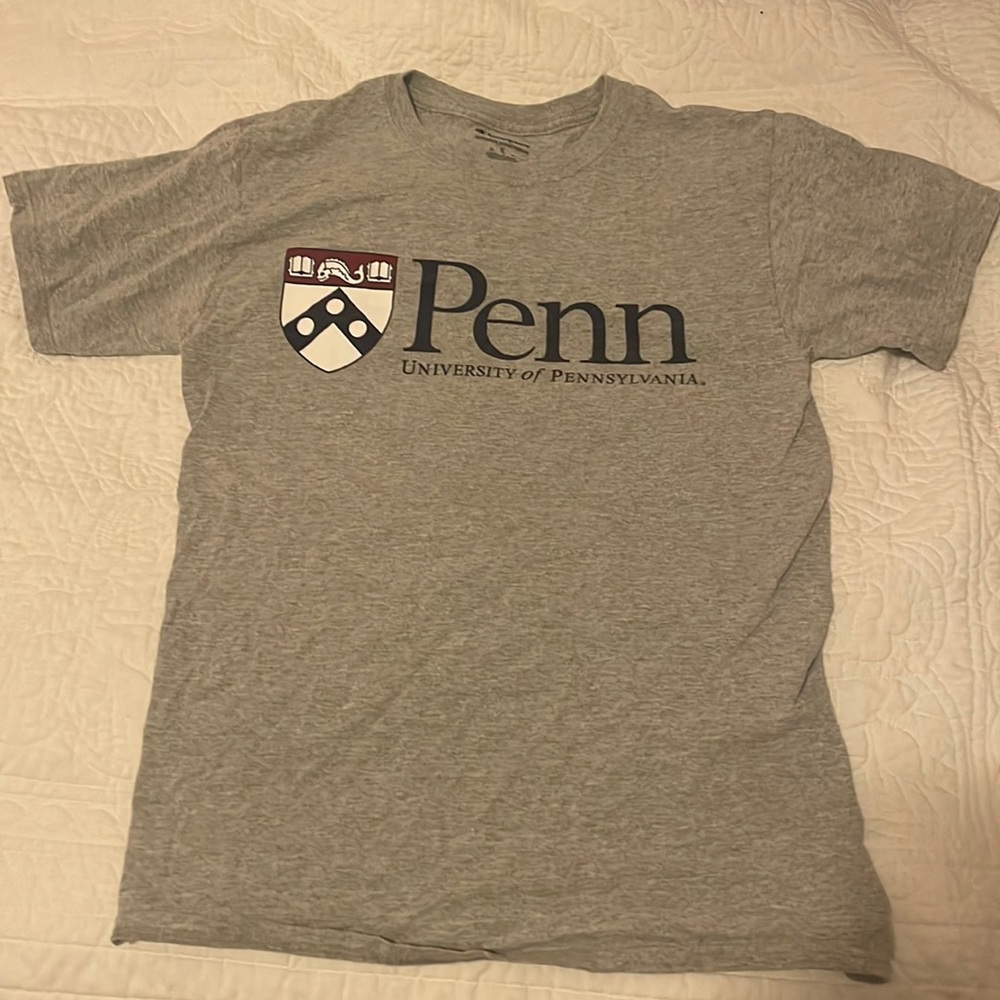 Champion shirt women s! Shirt from university of Pennsylvania!!!!!